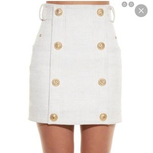 Balmain white tweed miniskirt with gold button